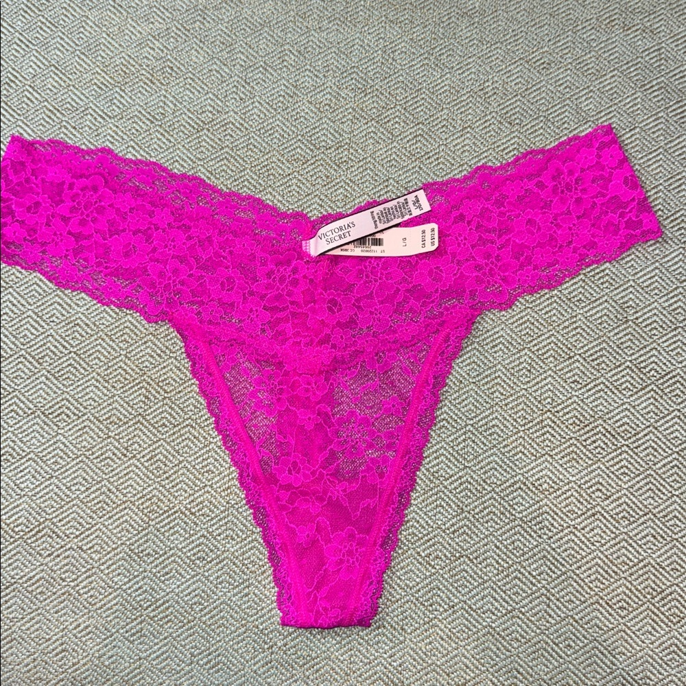 PINK Victoria’s Secret Woman’s Lace Thong Size L NWT
